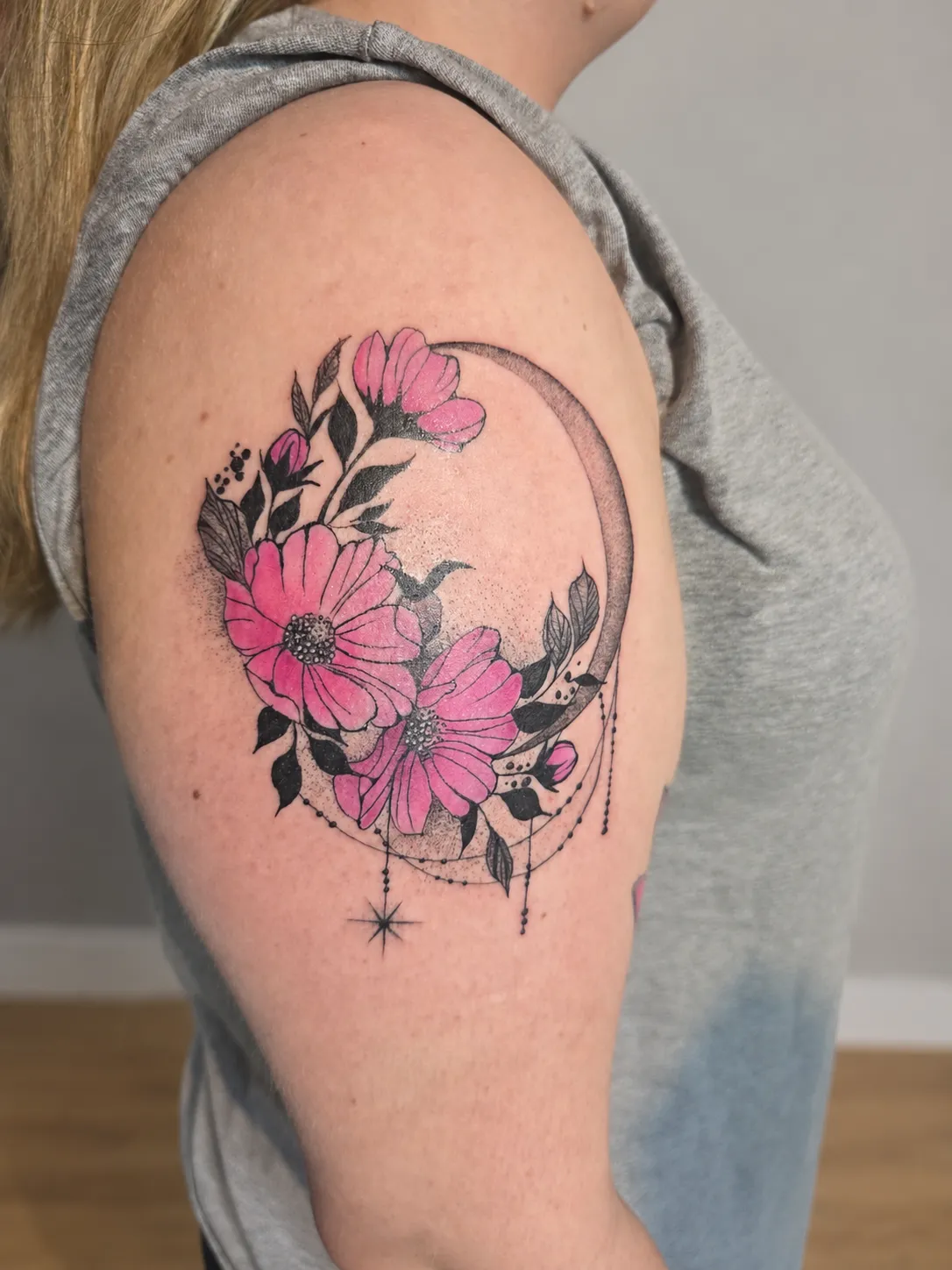 Blommor tatuering, fineline