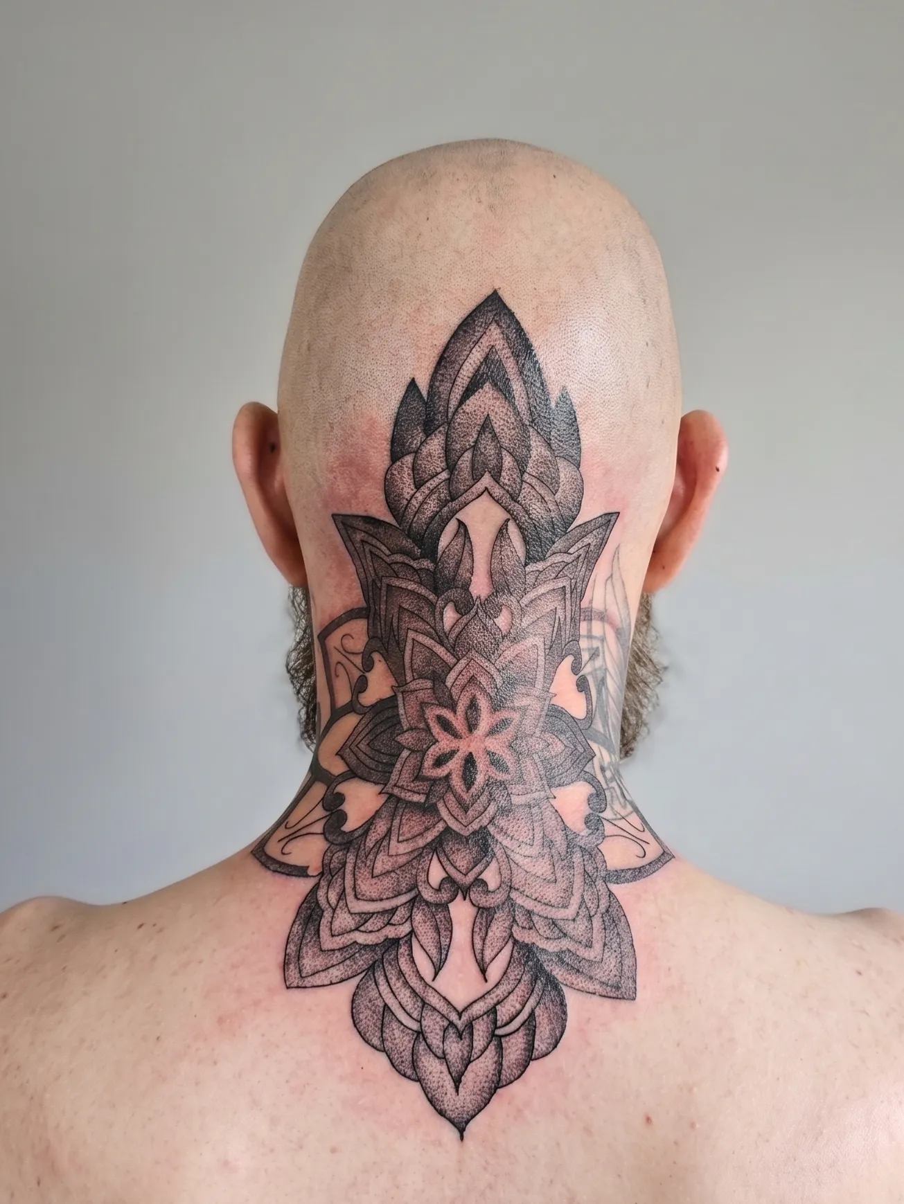 Zoltán – tatuerare på Dark Tattoos Sweden i Borås och Jönköping