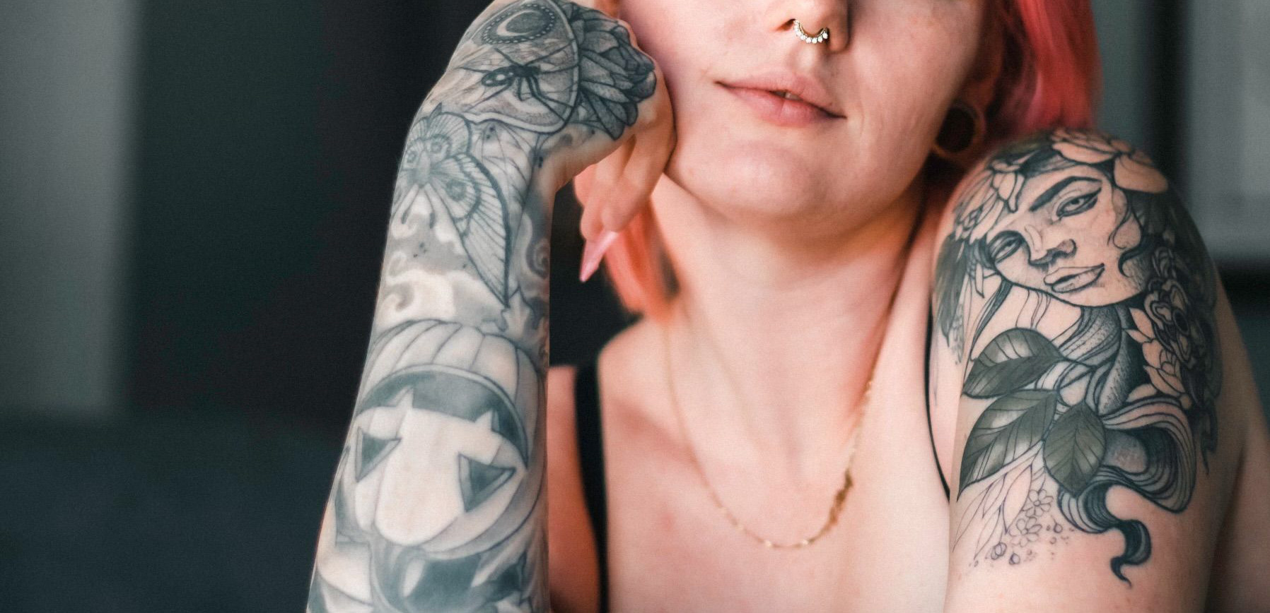 Erfaren tatuerare i Borås hos Dark Tattoos Sweden med fokus på kvalitet, design och en trygg upplevelse